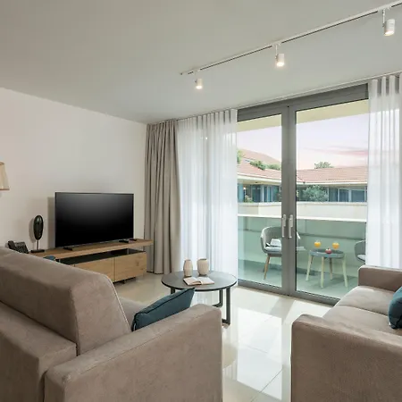 Trianon Luxury & Aparthotel Chania (Crete)