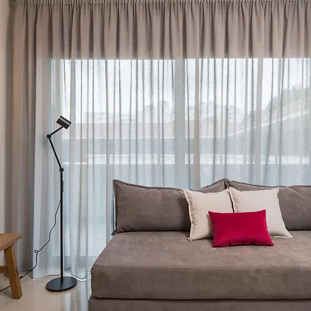 Trianon Luxury & Apartahotel 4*