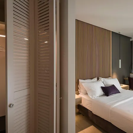 Trianon Luxury & 4*