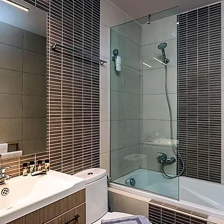 Trianon Luxury & 4*