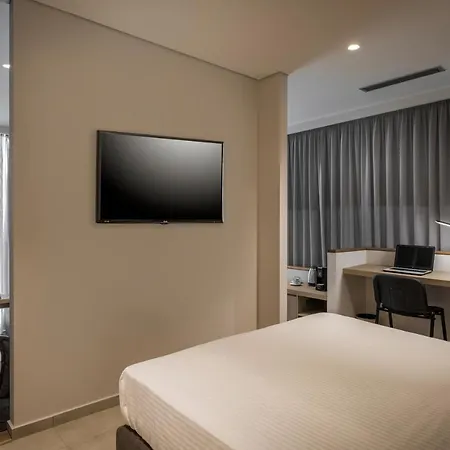 Trianon Luxury & Апарт-отель 4*