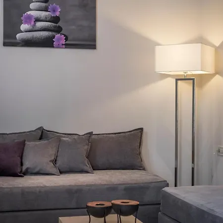 Trianon Luxury & Aparthotel