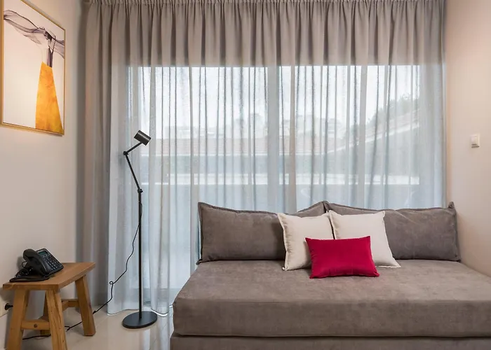 Trianon Luxury & מלון דירות 4*