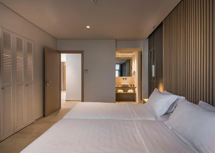 מלון דירות Trianon Luxury & חאניה