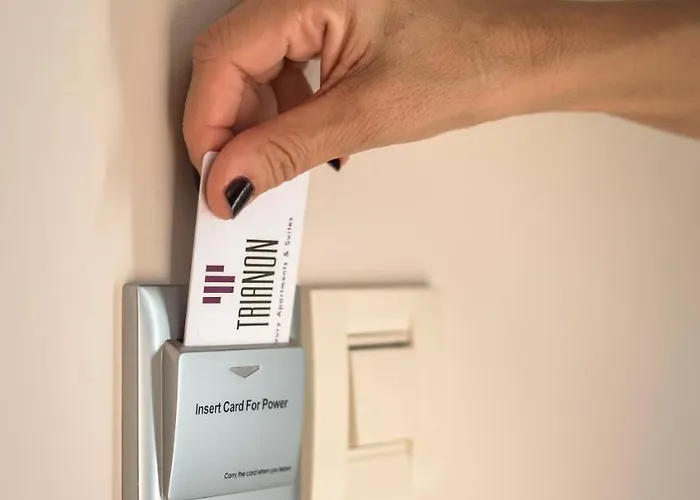 מלון דירות Trianon Luxury & חאניה