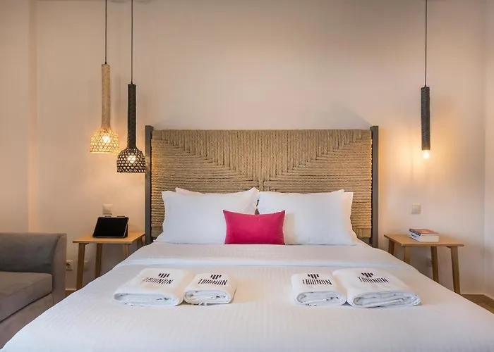 Trianon Luxury & خانيا