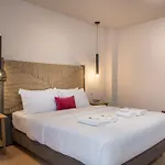 Trianon Luxury Apartments&suites 4*