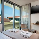 Trianon Luxury Apartments&suites