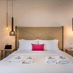 Trianon Luxury Apartments&suites La Canea