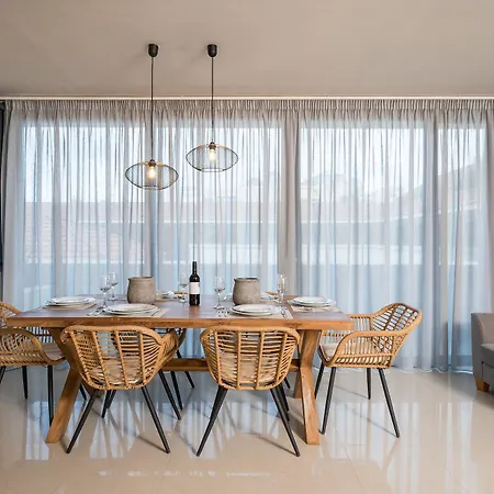 Lejlighedshotel Trianon Luxury & 4*