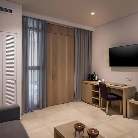 Trianon Luxury & Aparthotel Chania (Crete)