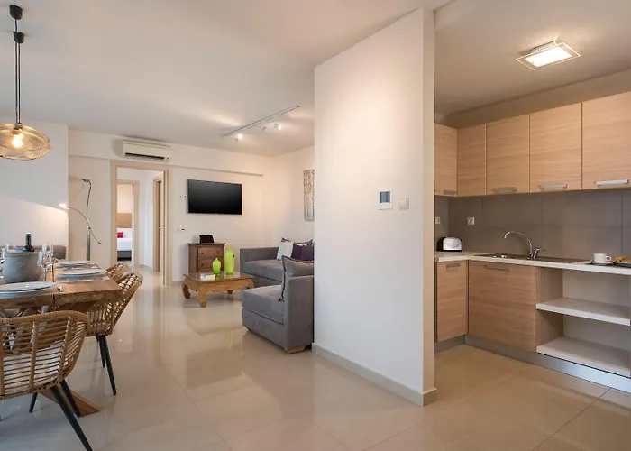 Trianon Luxury & Hotel apartamentowy 4*